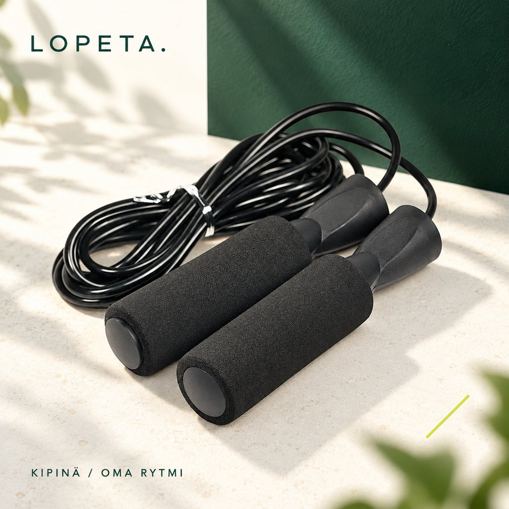 KIPINÄ-hyppynaru vaalealla alustalla Lopetan metsänvihreässä ja limenvihreässä ilmeessä